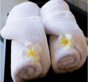 Finishing touches, towels with flowers