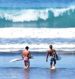 2 surfers